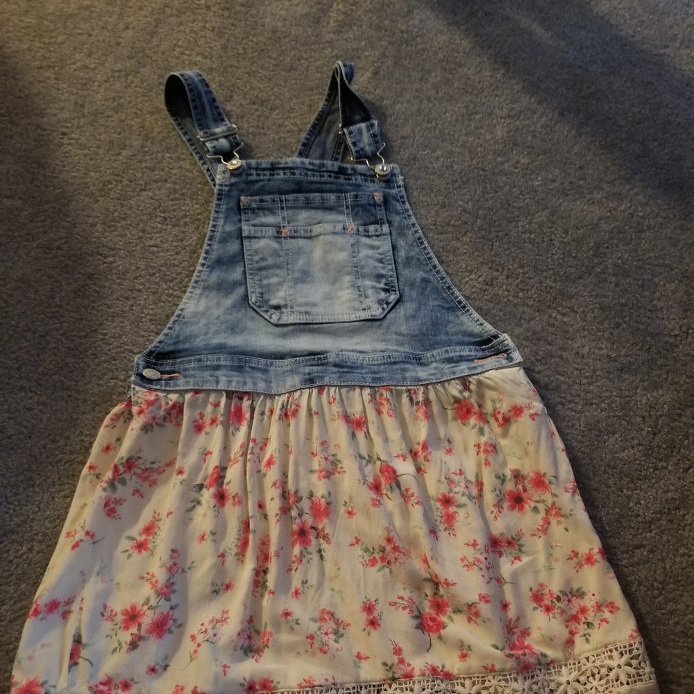 Overall dress